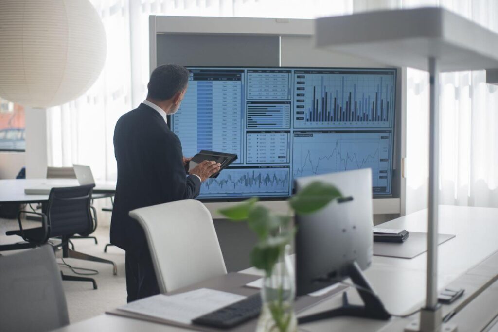 Analisis de datos y configuracion de software de gestion internacional